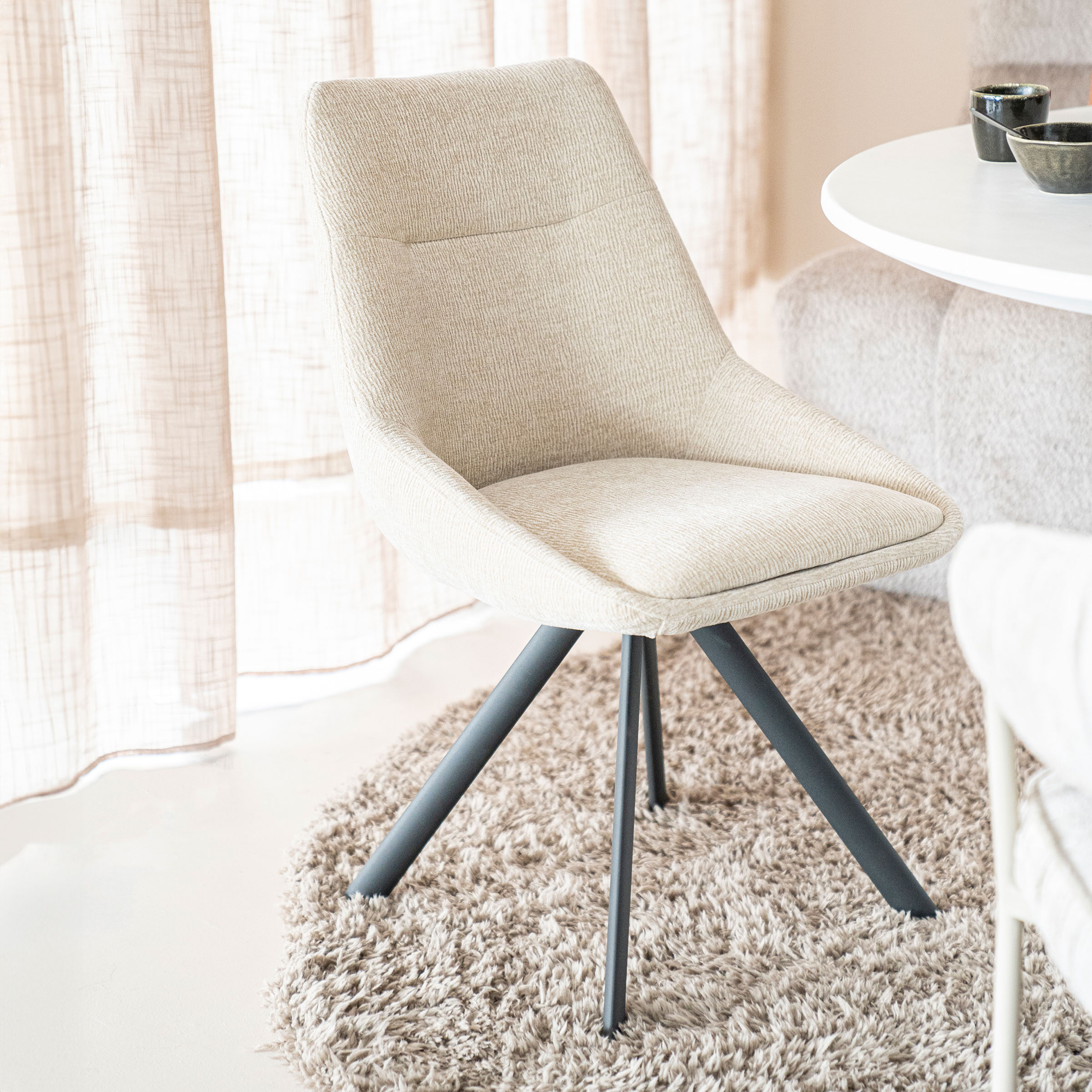 By-Boo Draaibare Eetkamerstoel 'Bliss' kleur Beige | By-Boo