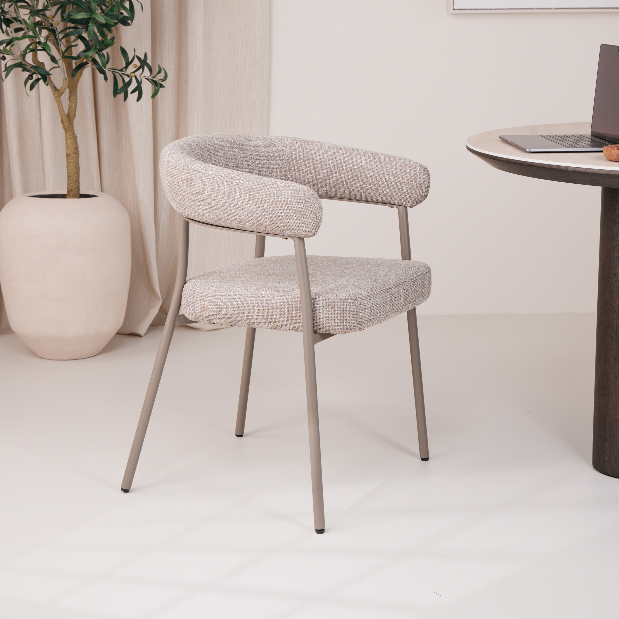 By-Boo Eetkamerstoel 'Yovi' kleur Taupe | By-Boo