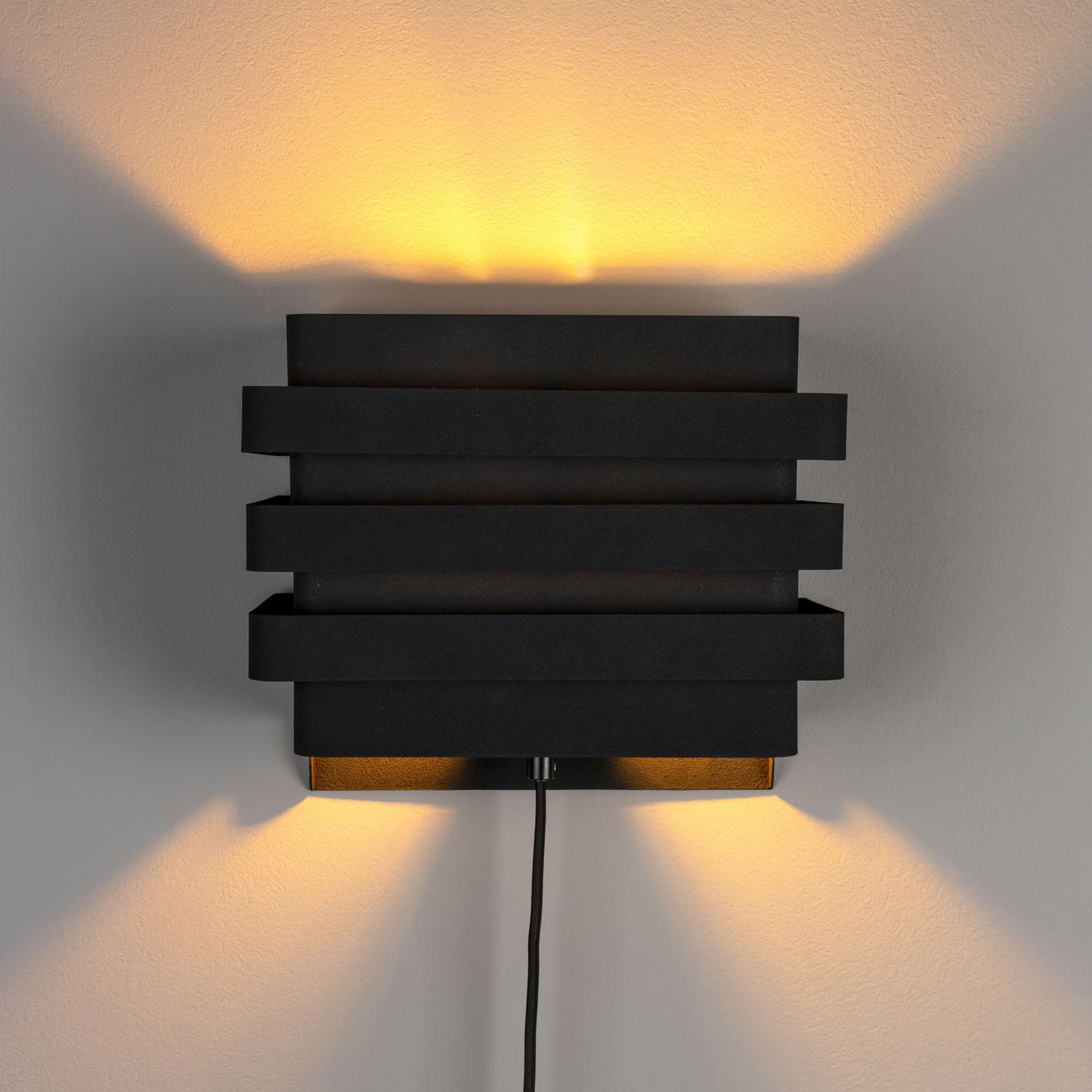 Dutchbone Wandlamp 'Dumont' kleur Zwart | Dutchbone