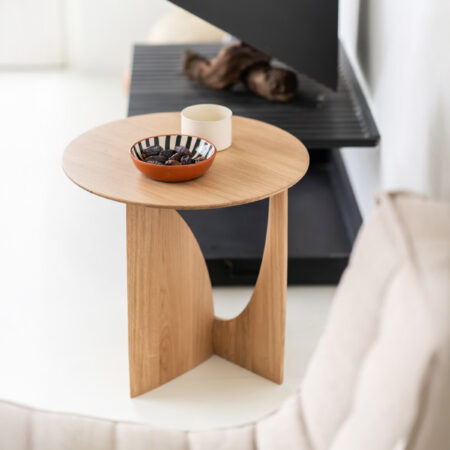 Ethnicraft Ronde Bijzettafel 'Geometric' Gevernist Eikenhout
