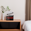 Filmklapper Wekker - 22x22 cm - Hollywood Design | OUT OF THE BLUE