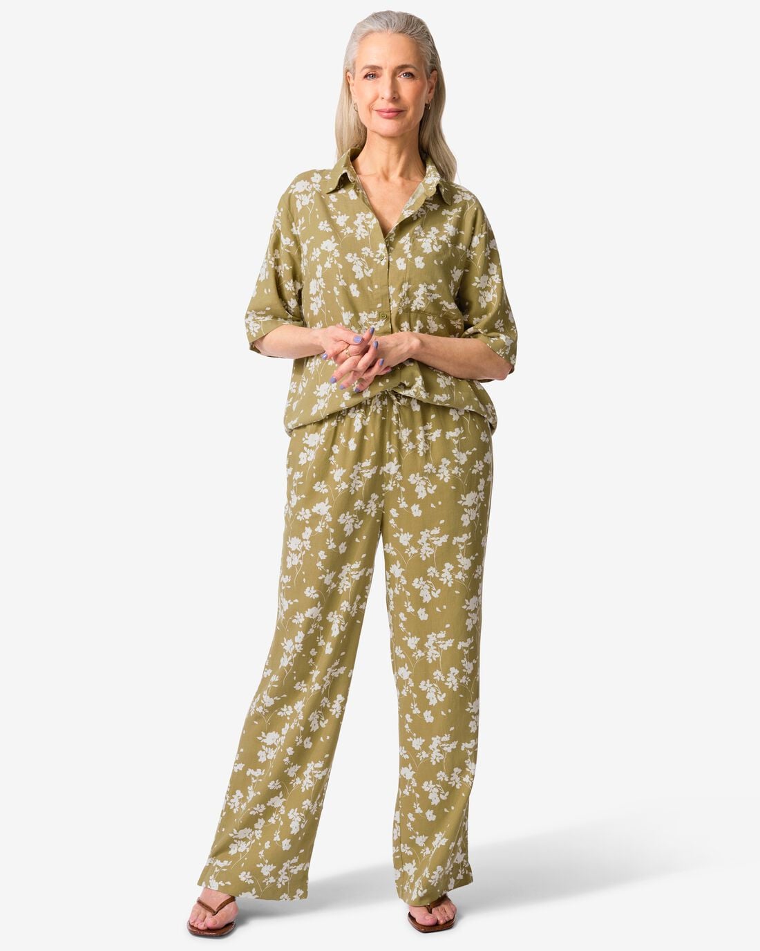 HEMA Damesbroek Tatum regular fit bloemen groen (groen) | HEMA