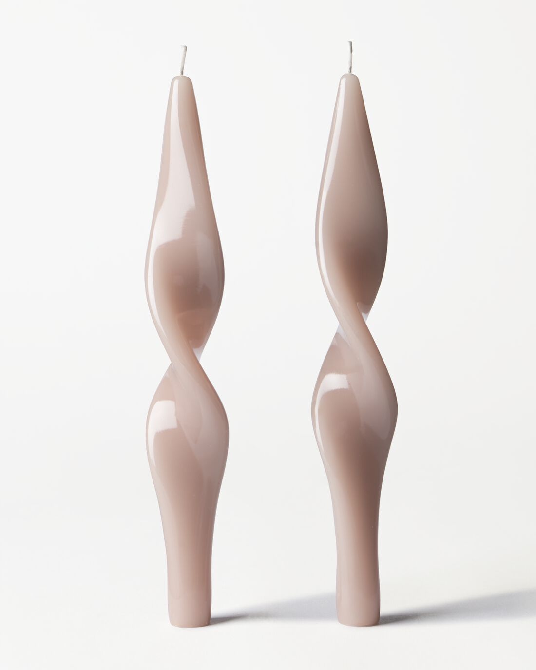 Dinerkaarsen XL ⌀4.3x27cm gedraaid ivoor - 2 stuks