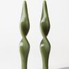 Dinerkaarsen XL ⌀4.3x27cm gedraaid olijfgroen - 2 stuks (naturel)
