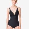HEMA Medium corrigerende damesbody met kant zwart (zwart) | HEMA