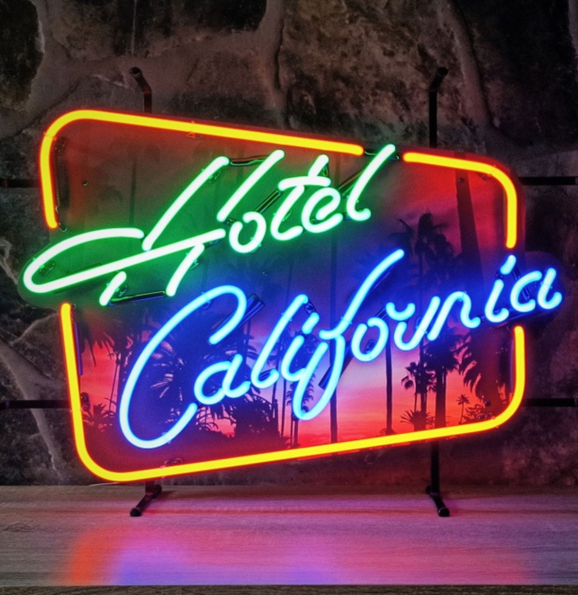 Hotel California Logo Neon Verlichting 70 x 50 cm - Oranje