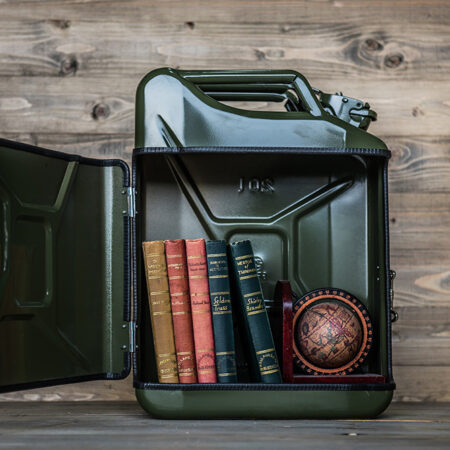 Jerrycan Pakket Groen 20L - Handige Opslagoplossing met Stijl - Uniek Meubelstuk voor Thuisgebruik - Duurzaam en Praktisch | DESIGNED BY MAN