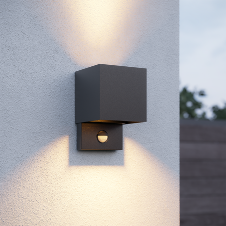 Kansas LED wandlamp PIR Sensor - IP65 - 3000K warm wit - 7 watt - Up & down light - Kubus - Voor buiten en binnen - Zwart | HOFTRONIC