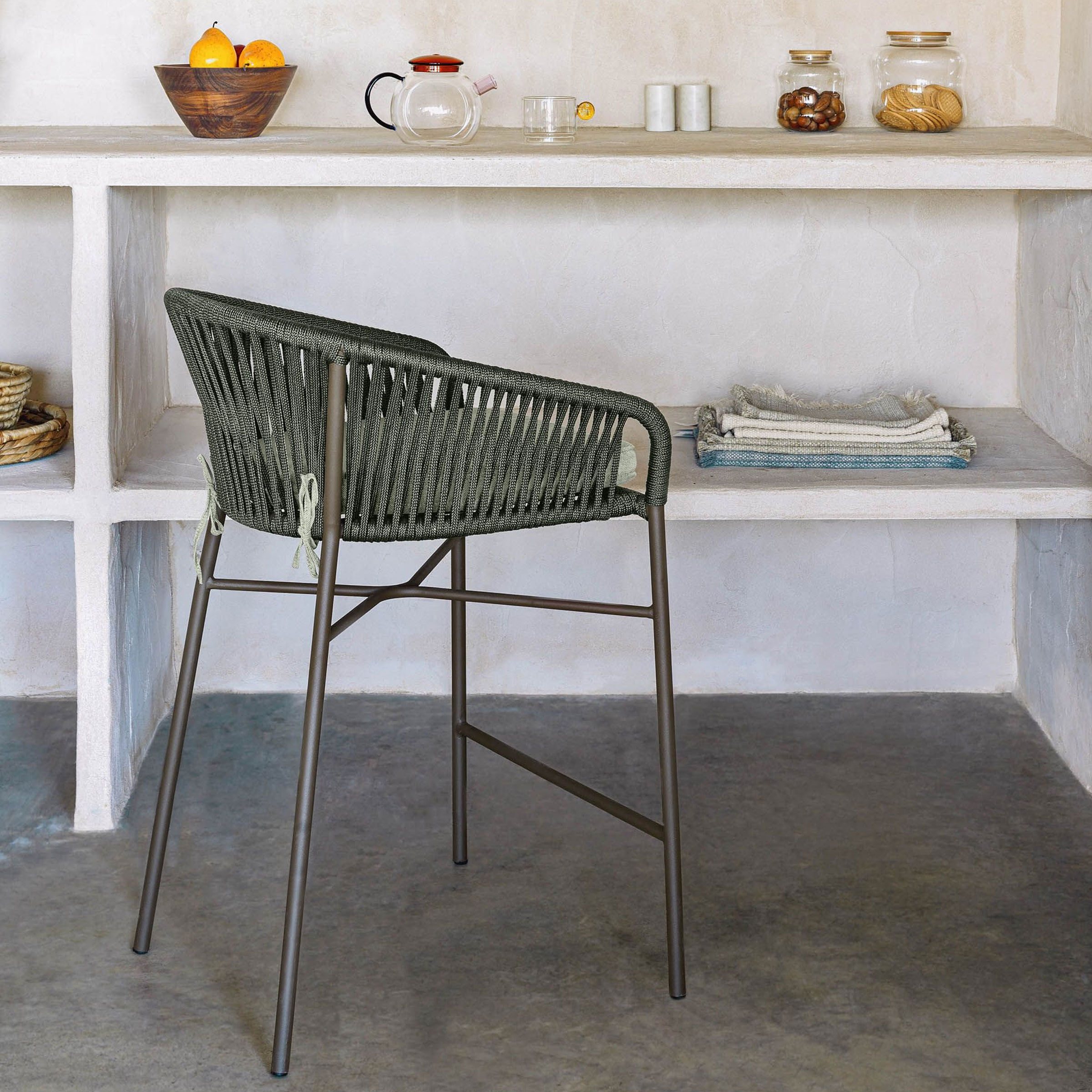 Kave Home Barkruk 'Yanet' kleur Donkergroen (zithoogte 65cm) | Kave Home