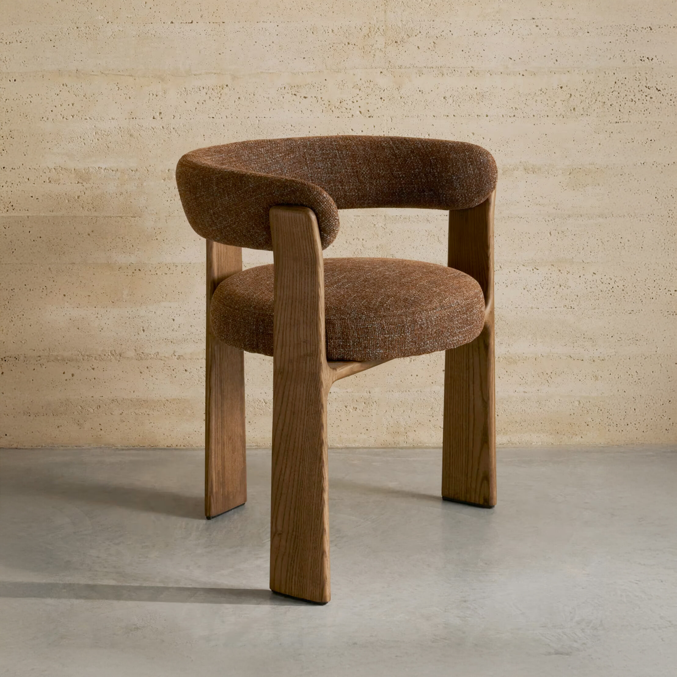 Kave Home Eetkamerstoel 'Granite' Chenille en essenhout
