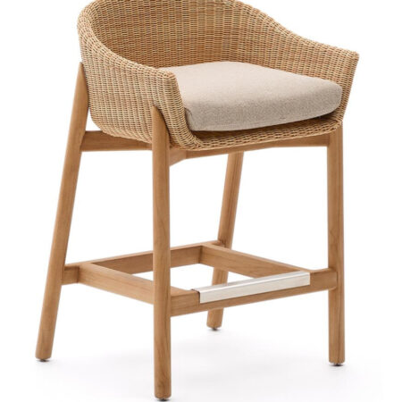 Kave Home Outdoor Barkruk 'Galea' Teakhout en rattan (zithoogte 65cm) | Kave Home