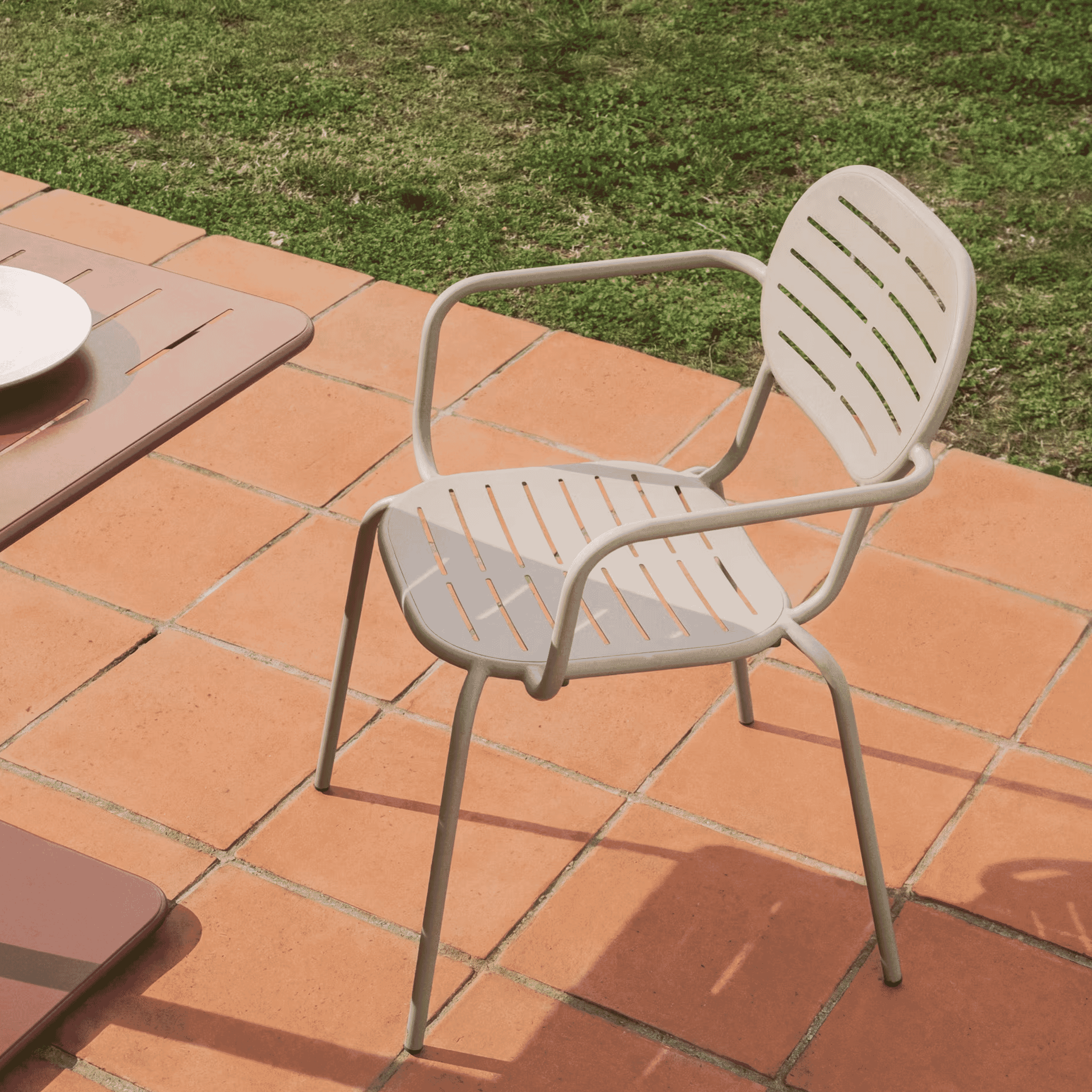 Kave Home Tuinstoel 'Brai' Met armleuning