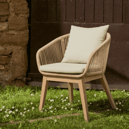 Kave Home Tuinstoel 'Portalo' Acaciahout en gevlochten touw