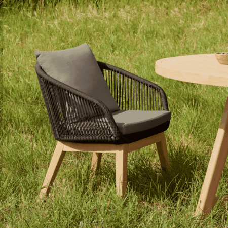 Kave Home Tuinstoel 'Portalo' Acaciahout en gevlochten touw