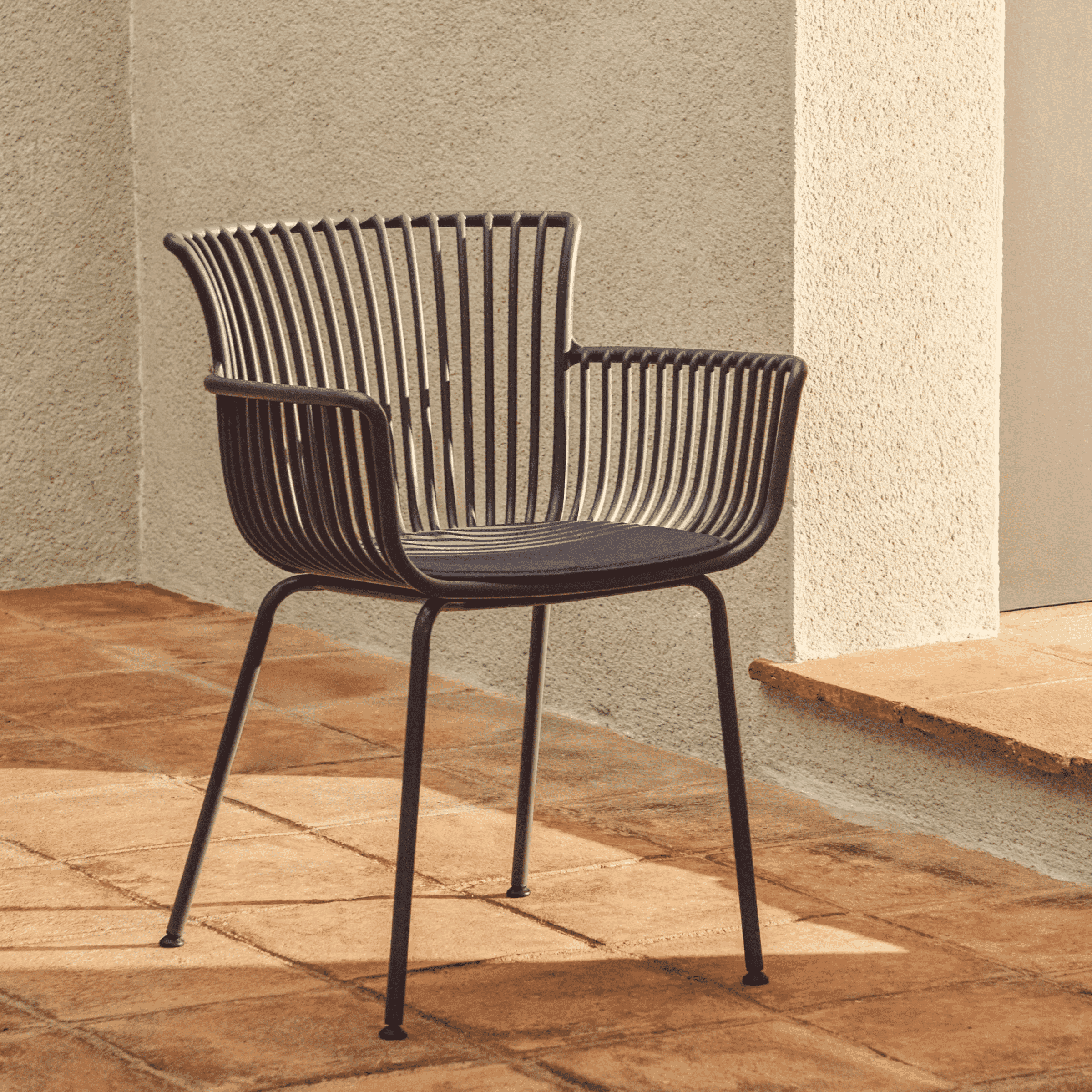 Kave Home Tuinstoel 'Surpika' kleur Donkergrijs | Kave Home