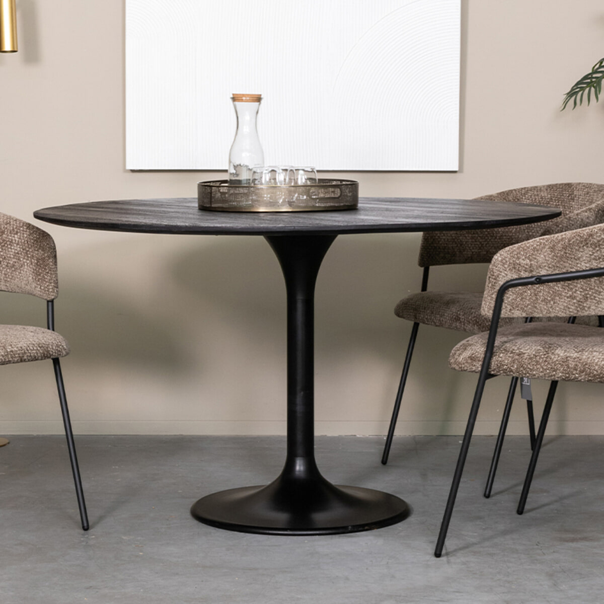 LABEL51 Ronde Eettafel 'Otto' Zwart Mangohout