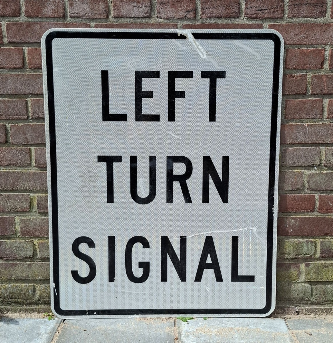 Left Turn Signal Amerikaans Verkeersbord - 76 x 61cm - Origineel | The Dutch Pickers