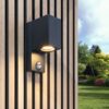 Marion PIR LED wandlamp - Kubus - Bewegingssensor - Schemerschakelaar - GU10 excl. lichtbron - IP65 waterdicht - Zwart - Binnen en buiten - 3 jaar garantie | HOFTRONIC