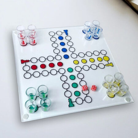 Mens Erger Je Niet Drankspel - Drinking Ludo | OUT OF THE BLUE