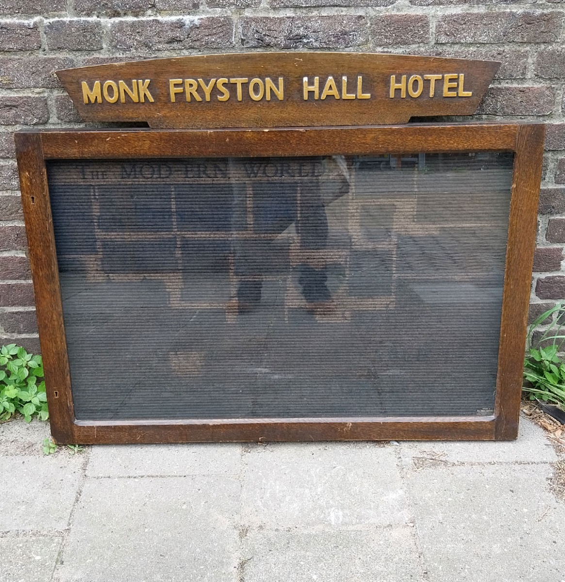 Monk Fryston Hall Hotel Vilten Informatiebord - Origineel | The Dutch Pickers