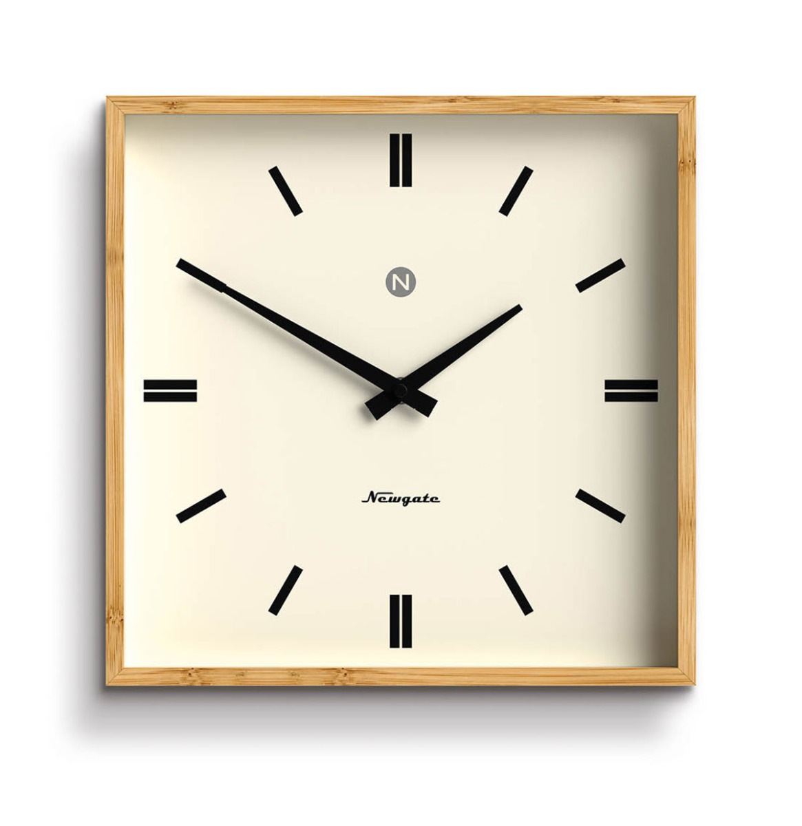 Newgate Fiji Wandklok in Bamboe - Bold Lines | Fiftiesstore