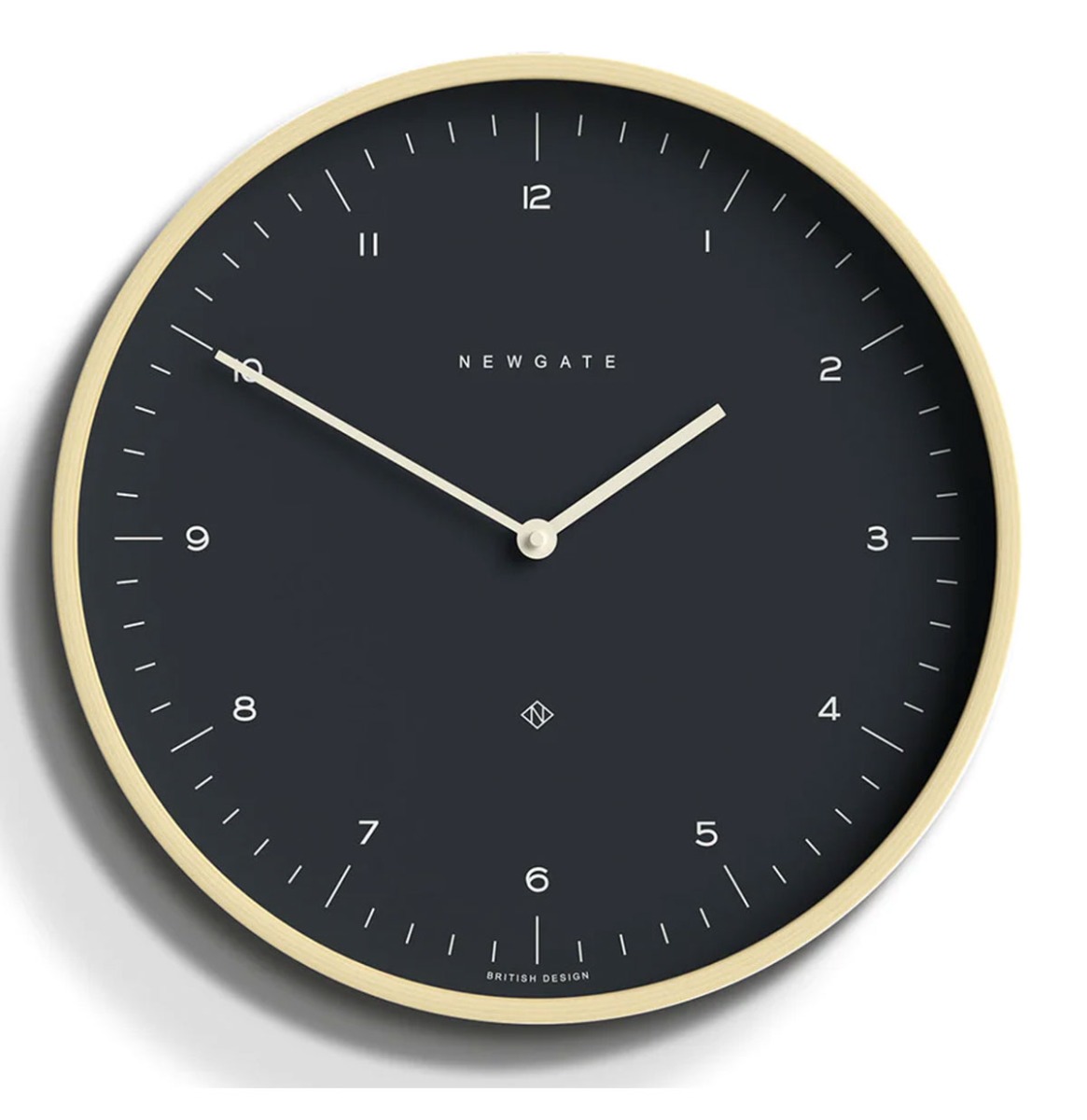 Newgate Mr Clarke Wandklok in Light Plywood - Oil Grey | Fiftiesstore