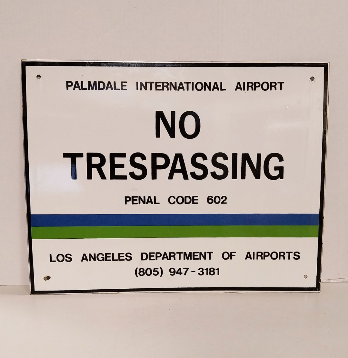 No Trespassing Palmdale Airport Metalen Bord - Origineel - 46 x 36cm | The Dutch Pickers