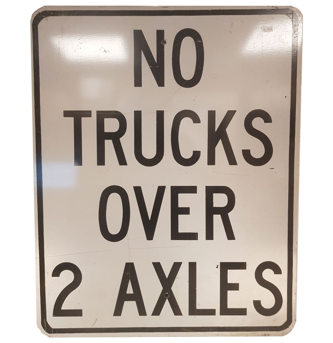 No Trucks Over 2 Axles Metalen Straatbord - Origineel | The Dutch Pickers