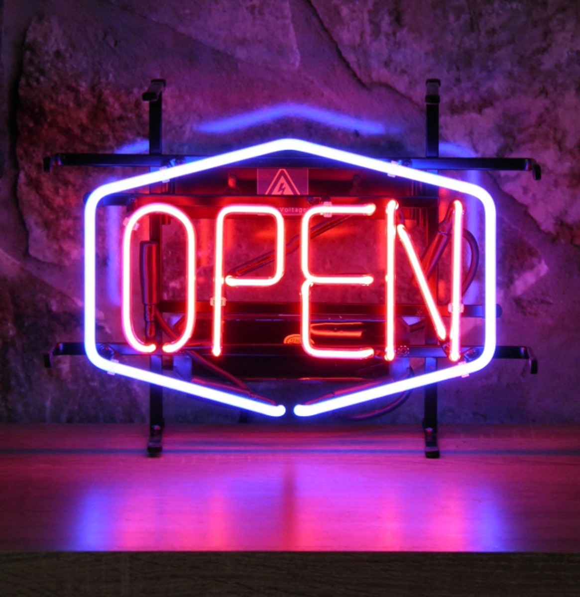 Open Neon Verlichting 38 x 28 cm - Rood met Blauwe Rand | Real Neon Art