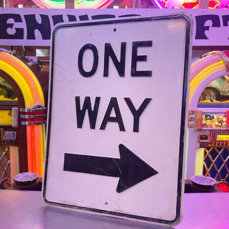 Origineel Amerikaans “ONE WAY” Verkeersbord Staal met Reliëf - 61 × 45 cm | The Dutch Pickers
