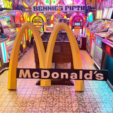 Origineel McDonald's Reclamebord / Lichtbakplaat - Jaren '80 (180 x 130 cm) | The Dutch Pickers