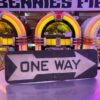 Origineel One Way Straatbord USA - Embossed Staal | The Dutch Pickers
