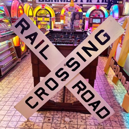 Origineel Railroad Crossing Kruisbord - USA Spoorwegovergang Bord (123 x 123 cm) | The Dutch Pickers