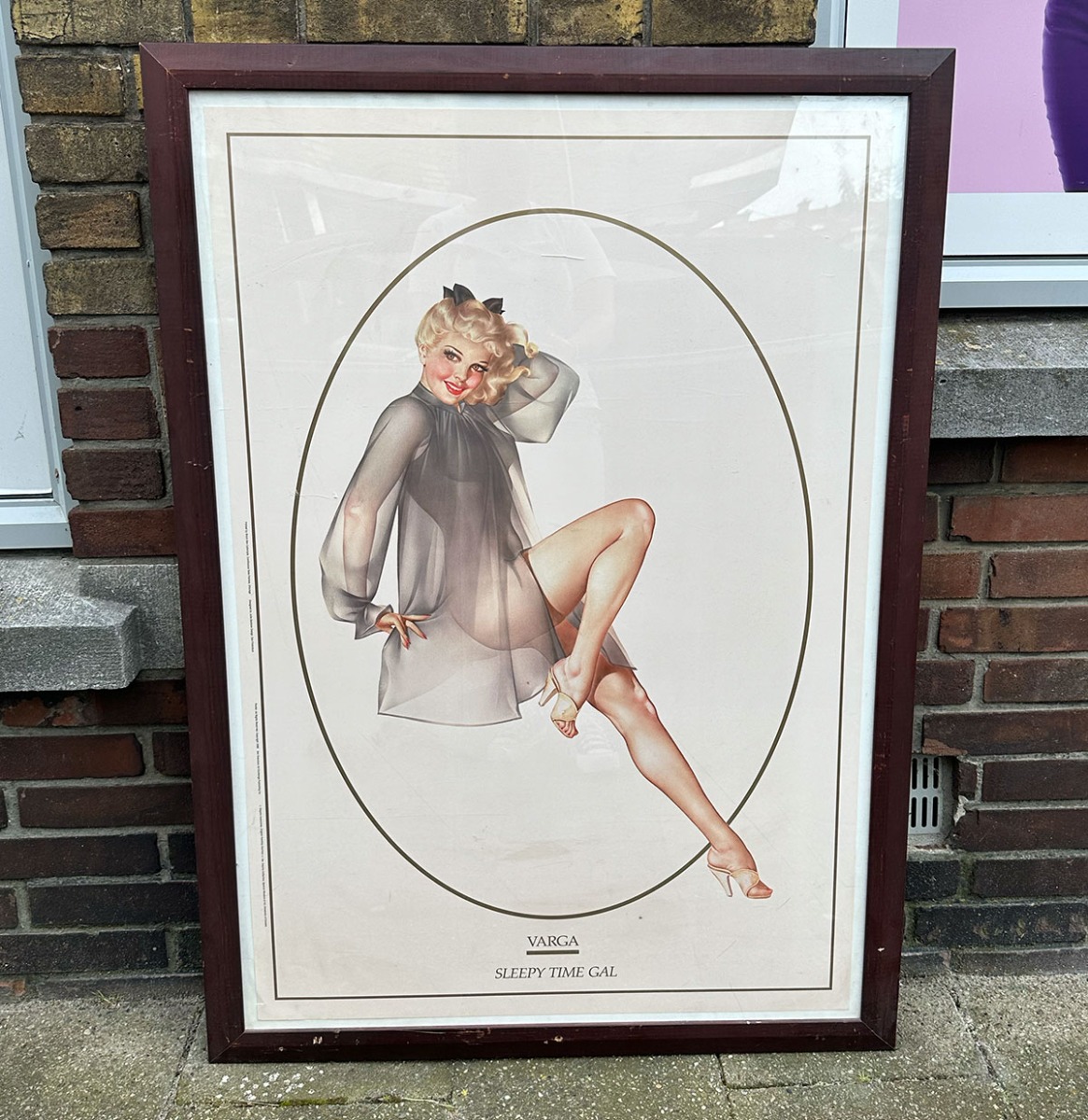 Pin Up Varga Sleepy Time Gal Poster In Lijst | Fiftiesstore