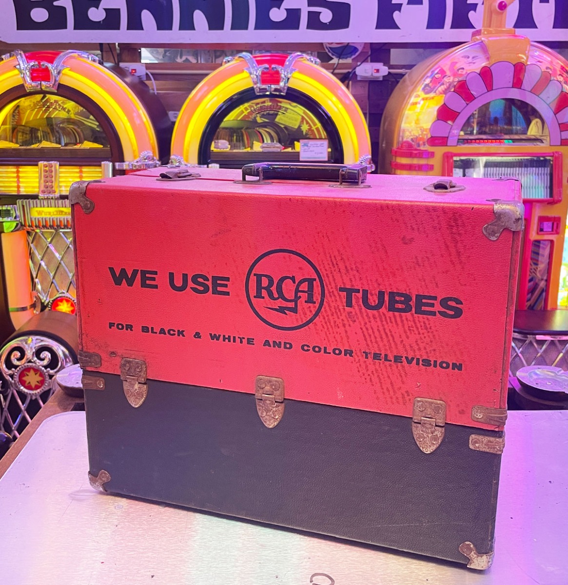 RCA Koffer voor Versterkerbuizen - Origineel | The Dutch Pickers