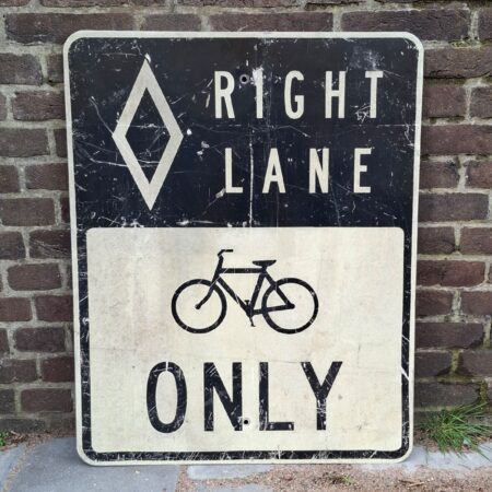 Right Lane Bike Only Amerikaans Verkeersbord - 76 x 61cm | The Dutch Pickers