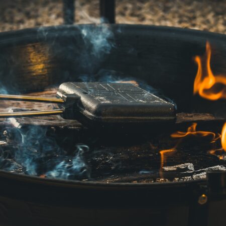 Sandwich ijzer - Maakt Heerlijke Toasties en Sandwiches | THE WINDMILL