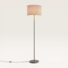 Selyra - Taupe Staande lamp Metaal met Linnen kap 150 cm - Scandinavisch Design - Woonkamer lamp - E27 fitting - Met voetschakelaar | LUSENZ