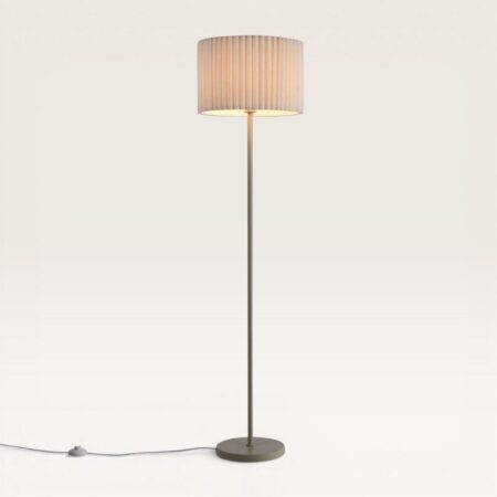 Selyra - Taupe Staande lamp Metaal met Linnen kap 150 cm - Scandinavisch Design - Woonkamer lamp - E27 fitting - Met voetschakelaar | LUSENZ