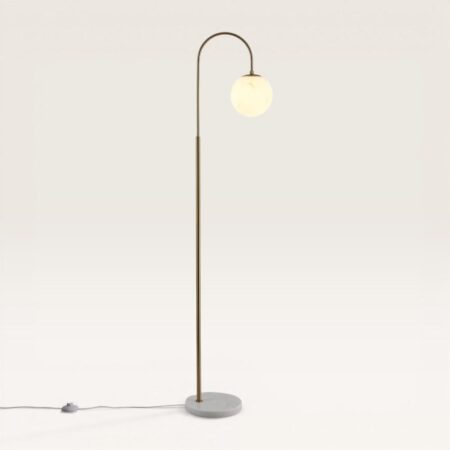 Sereno - Staande lamp Messing - Marmeren voet - 160 cm - Woonkamer lamp - Modern design - E27 fitting - Albast glas - Met voetschakelaar | LUSENZ