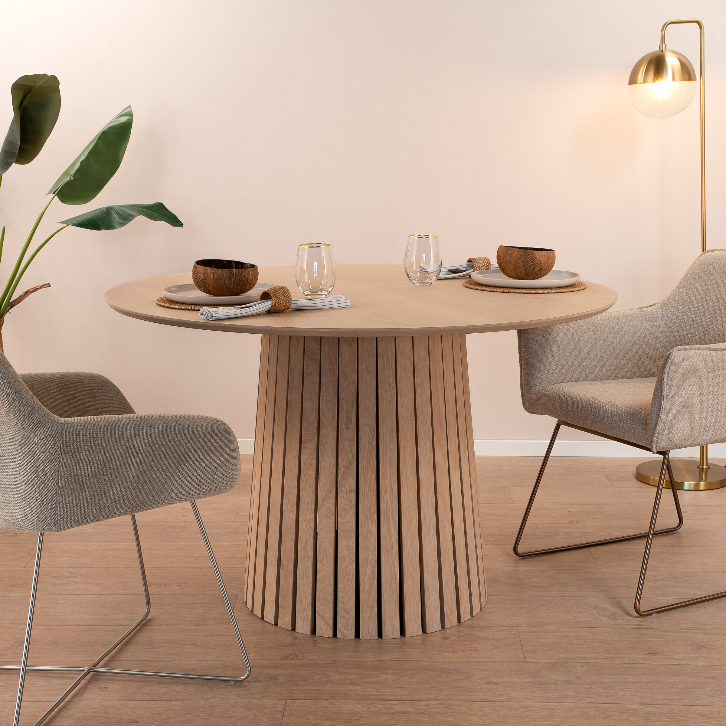 Sohome Ronde Eettafel 'Olivier' Eiken