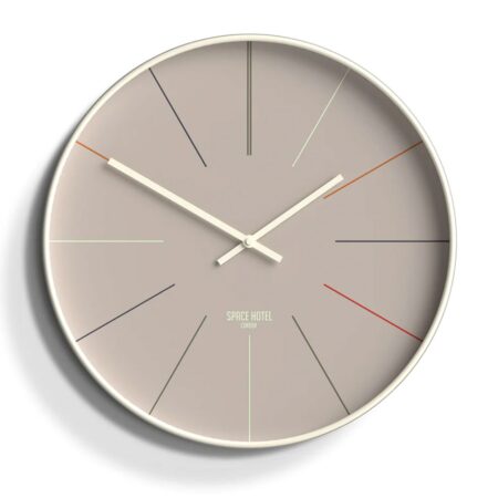 Space Hotel District 12 Wandklok - Bruin | Fiftiesstore