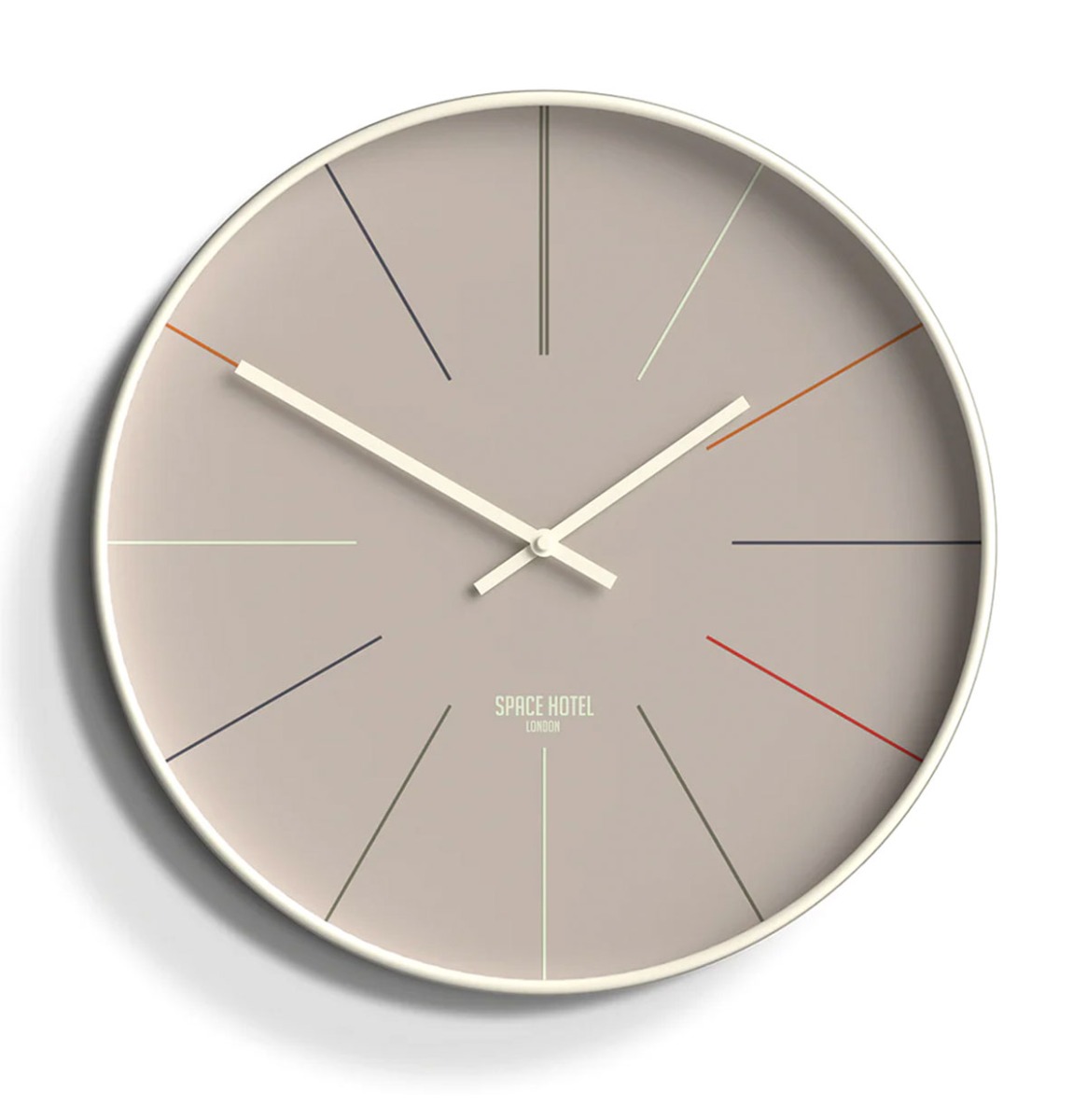 Space Hotel District 12 Wandklok - Bruin | Fiftiesstore