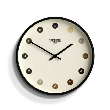 Space Hotel Interstellar Wandklok - Multicolour | Fiftiesstore