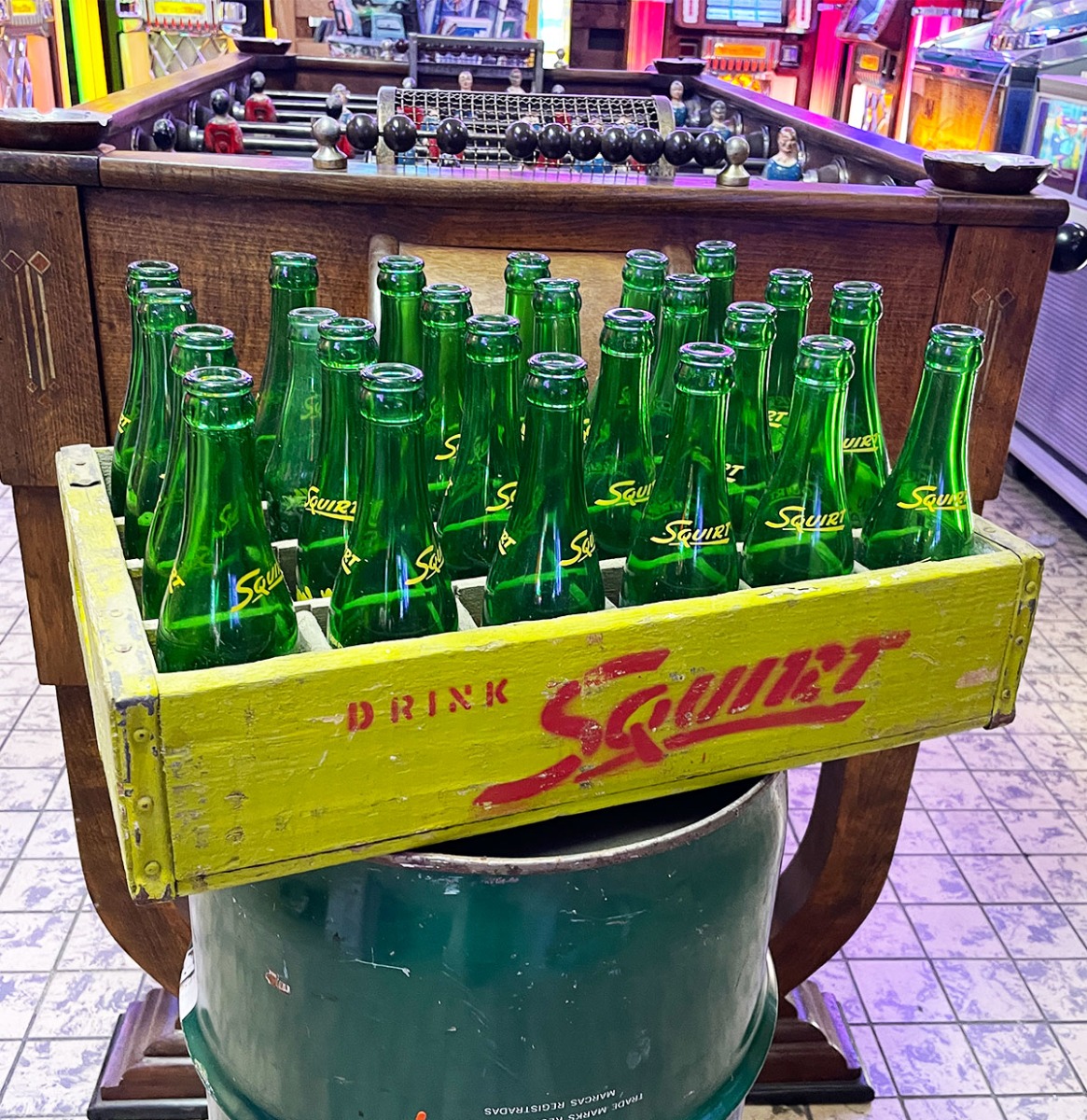 Squirt Soda Houten Krat Met 24 Flesjes - Origineel | The Dutch Pickers