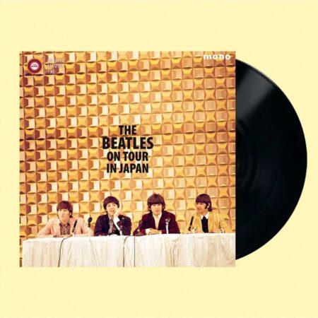 The Beatles - On Tour in Japan (LP) | Fiftiesstore