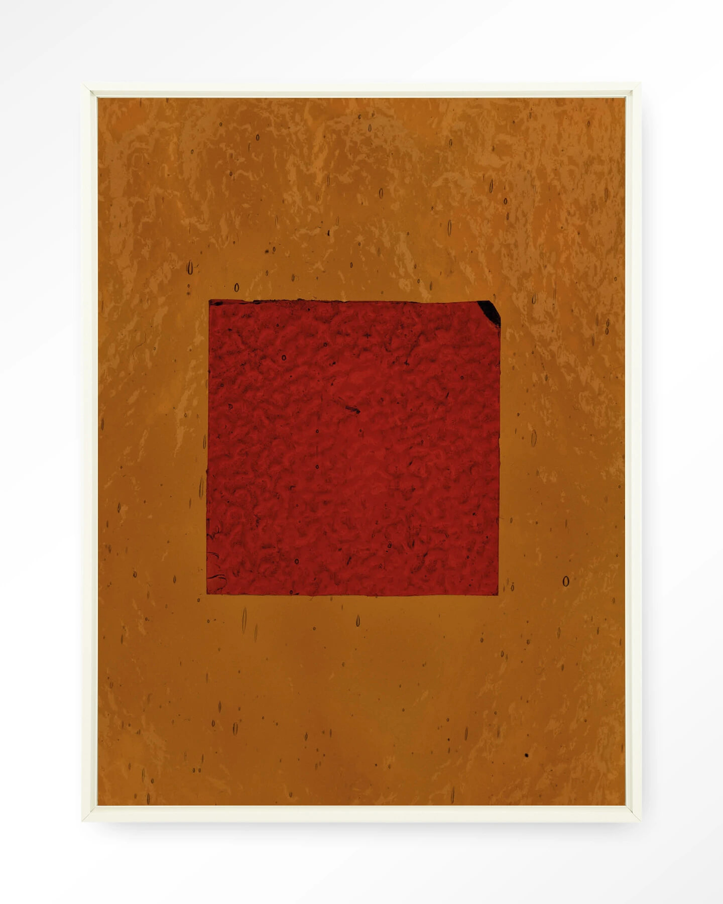 Urban Cotton Wandkleed 'Geen Rood' 110 x 145cm in Floating Frame - off white | Urban Cotton