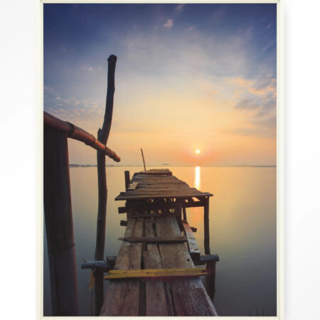 Urban Cotton Wandkleed 'Sun Shy Cirebon' 110 x 145cm in Floating Frame - off white | Urban Cotton