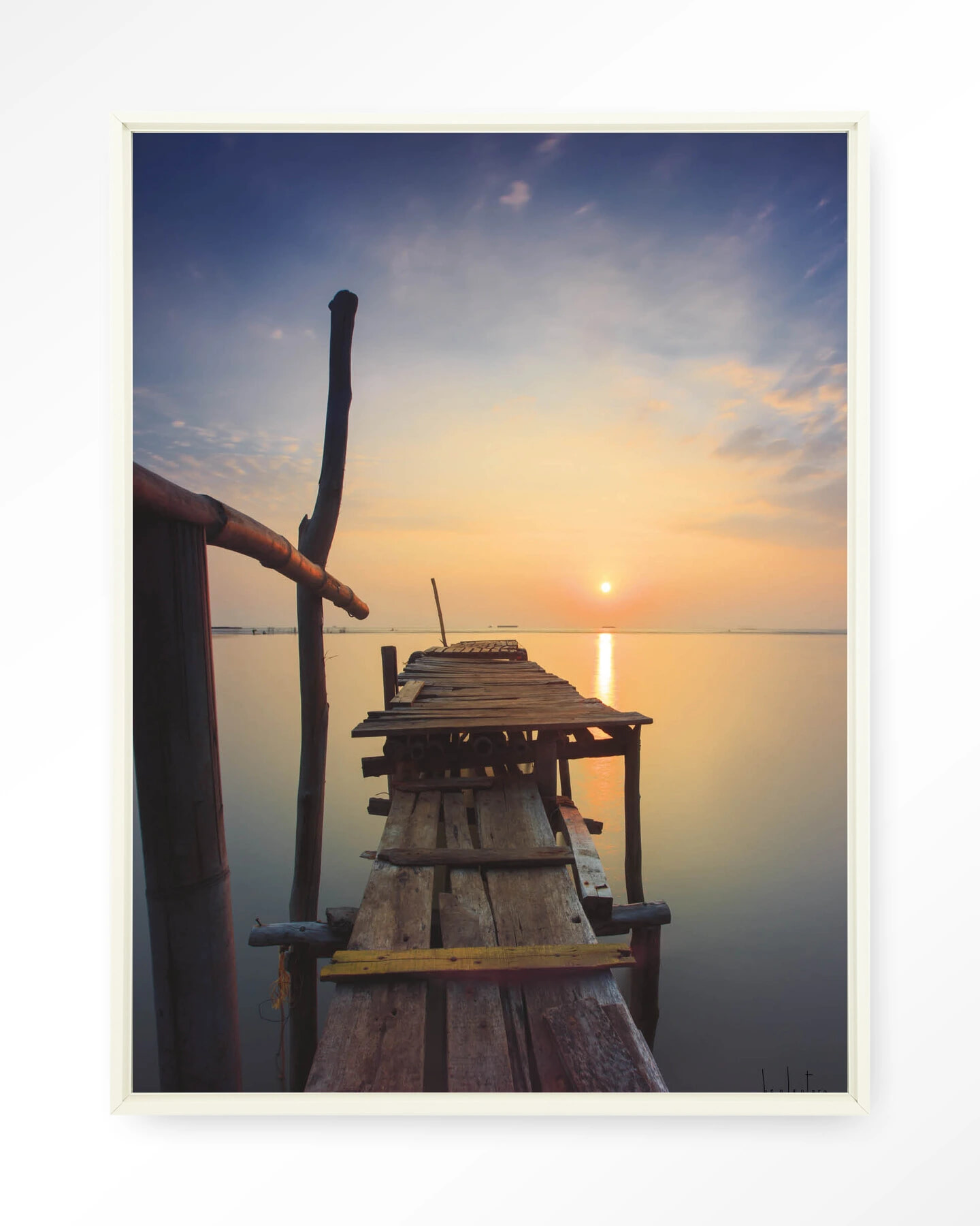 Urban Cotton Wandkleed 'Sun Shy Cirebon' 80 x 110cm in Floating Frame - off white | Urban Cotton