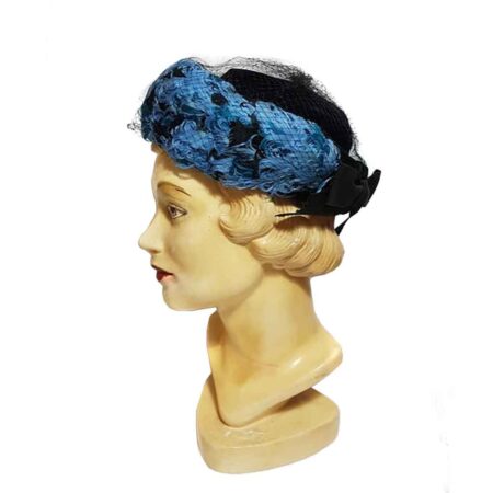 Vintage Hat Black Velvet Blue Feathers | 15% korting | Fiftiesstore